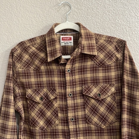Men's Wrangler Cloud Flannel Free To Stretch Shirt Size Small Plaid Tan - Picture 4 of 11